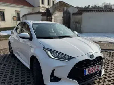 Brugt Toyota Yaris Team 92 HK (67 kW) 2021 Hvid Hatchback