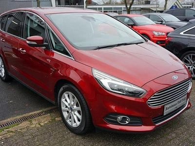 Rot Gebraucht 2016 Ford S-MAX Titanium Van / Kleinbus | 10.950 € (Superpreis)