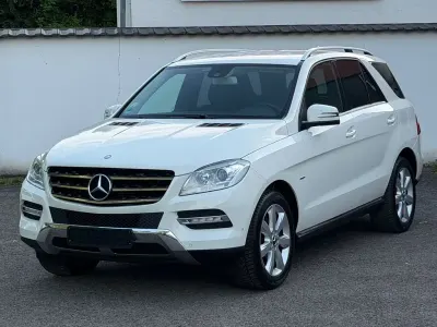 Gebraucht Mercedes ML250 204 PS (150 kW) 2012 Weiß SUV
