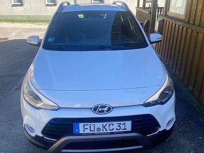 Gebraucht Hyundai i20 Active 120 PS (88 kW) 2017 Weiß Limousine