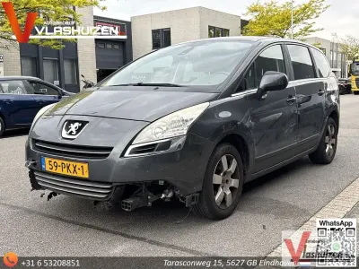 Gebraucht Peugeot 5008 156 PS (114 kW) 2011 Grau Van / Kleinbus