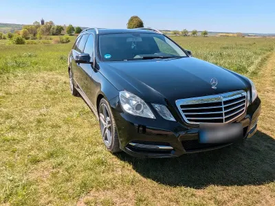 Gebraucht Mercedes E220 Avantgarde 177 PS (130 kW) 2012 Schwarz Kombi
