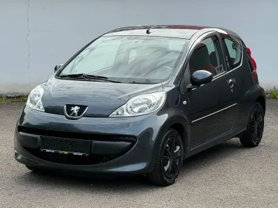 Gebraucht Peugeot 107 Urban Move 68 PS (50 kW) 2008 Grau Kleinwagen