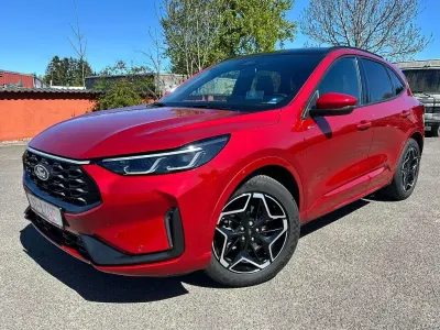 Używany Ford Kuga ST-Line 179 KM (131 kW) 2024 Czerwony SUV