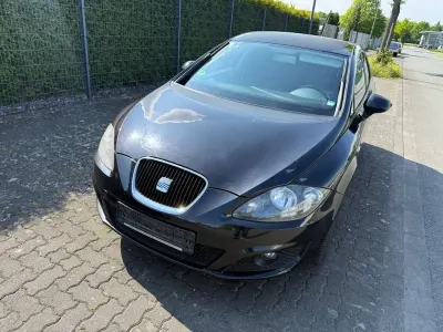 Używany Seat Leon Stylance 105 KM (77 kW) 2011 Hatchback