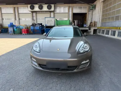 Usata Porsche Panamera 4 Platinum Edition 299 CV (219 kW) 2011 Marrone Berlina