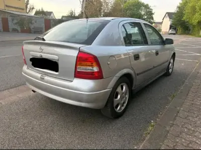 Gebraucht Opel Astra 101 PS (74 kW) 2002 Silber Limousine