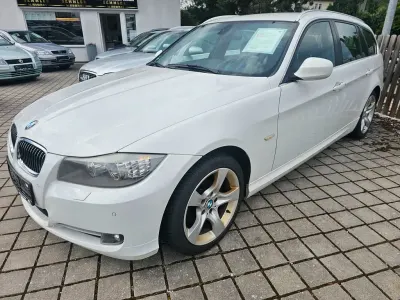Gebraucht BMW 320 Sport Line 184 PS (135 kW) 2011 Weiß Limousine