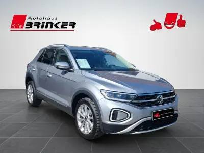 Gebraucht VW T-Roc Style 150 PS (110 kW) 2023 Pyrit silber metallic SUV