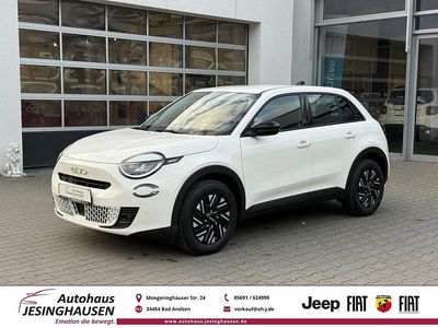 Weiss Neu 2025 Fiat 600E Red SUV | 34.950 €