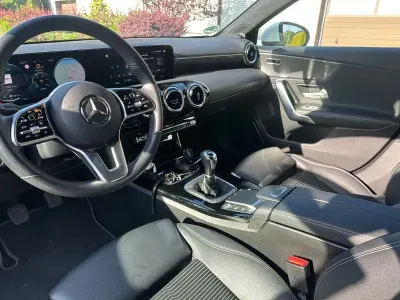 Gebraucht Mercedes A180 Progressive 136 PS (100 kW) 2020 Weiß Limousine