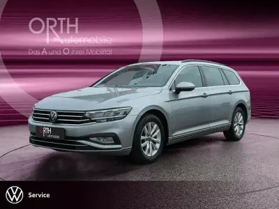 Gebraucht VW Passat 150 PS (110 kW) 2022 Silber Kombi