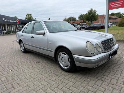 Mercedes E220