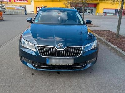 Gebraucht Skoda Superb Style 150 PS (110 kW) 2019 Grün Kombi