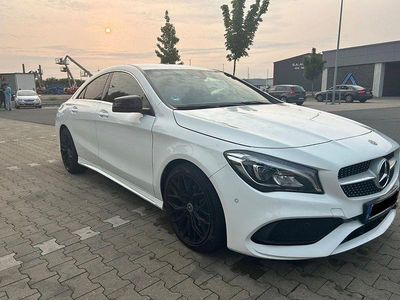 Usata Mercedes CLA180 AMG line 122 CV (89 kW) 2018 Bianco Berlina