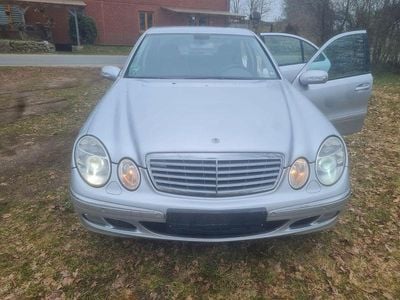 Usata Mercedes E280 Elegance 190 CV (139 kW) 2005 Argento Berlina