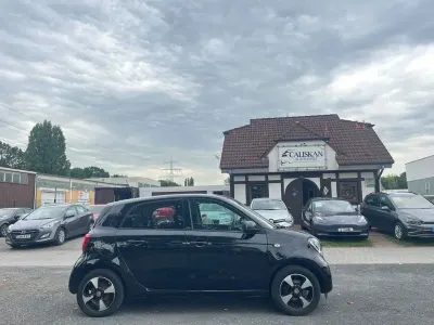 Gebraucht Smart ForFour 90 PS (66 kW) 2018 Schwarz Kleinwagen