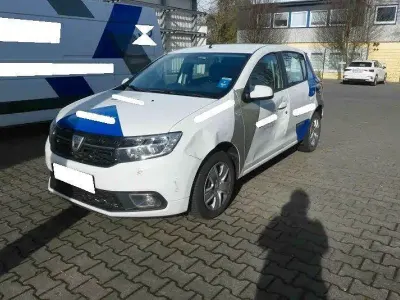 Używany Dacia Sandero Comfort 73 KM (53 kW) 2020 Biały Hatchback