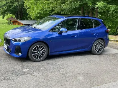 Gebraucht BMW 220 Active Tourer Sport Line 156 PS (114 kW) 2022 Blau Van / Kleinbus