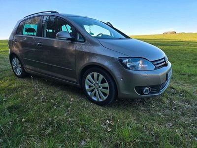Gebraucht VW Golf Plus Cross Comfortline 122 PS (89 kW) 2010 Braun Van / Kleinbus