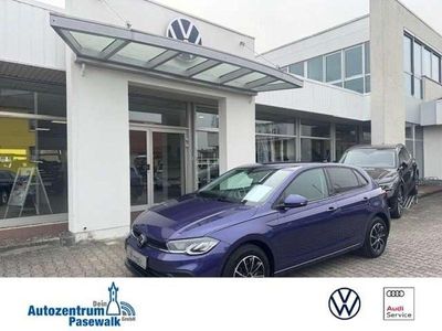 Gebraucht VW Polo Active 80 PS (58 kW) 2023 Vibrant violet metallic (metallic) Kleinwagen
