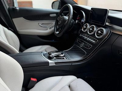 Schwarz Gebraucht 2015 Mercedes C220 Kombi | 17.890 €