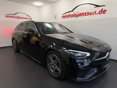 Używany Mercedes C300 AMG 265 KM (194 kW) 2025 Czarny Kombi