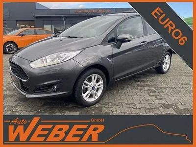 Usata Ford Fiesta Celebration 80 CV (58 kW) 2016 Grigio Utilitaria