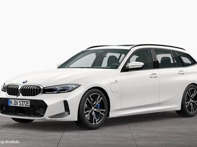 Gebraucht BMW 330e Performance 292 PS (214 kW) 2025 Mineralweiß Kombi