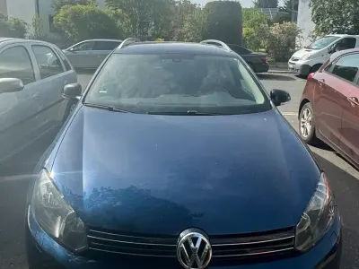 Gebraucht VW Golf VI 122 PS (89 kW) 2011 Blau Kleinwagen