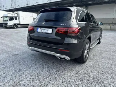 Gebraucht Mercedes GLC220 194 PS (142 kW) 2020 Grau SUV