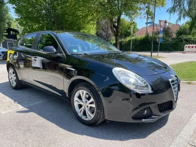 Gebraucht Alfa Romeo Giulietta Turismo 120 PS (88 kW) 2011 Schwarz Kleinwagen