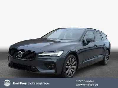 Gebraucht Volvo V60 Ultra 197 PS (144 kW) 2025 Denim blaumetallic Kombi