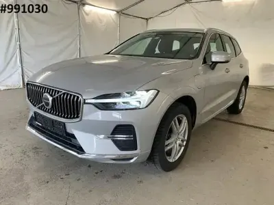 Gebraucht Volvo XC60 Inscription 253 PS (186 kW) 2021 Silver dawn / metallic SUV