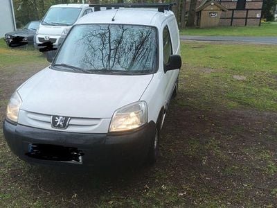 Second-hand Peugeot Partner 69 CP (50 kW) 2005 Alb Monovolum
