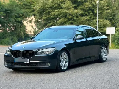 Gebraucht BMW 730 Comfort Edition 258 PS (189 kW) 2010 Schwarz Limousine