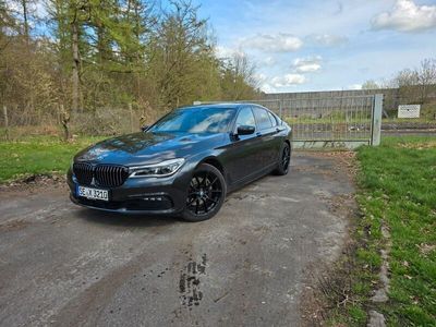 BMW 730