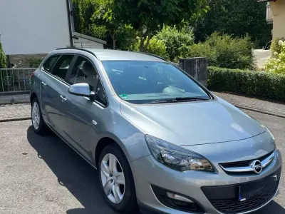Gebraucht Opel Astra 100 PS (73 kW) 2013 Grau Kombi