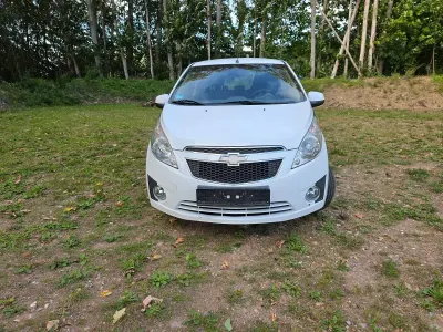 Gebraucht Chevrolet Spark 68 PS (50 kW) 2012 Weiß Kleinwagen