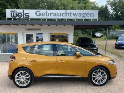 Gebraucht Renault Scénic Experience 140 PS (102 kW) 2018 Orange Van / Kleinbus