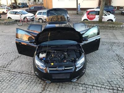 Gebraucht Ford Focus Titanium 150 PS (110 kW) 2011 Schwarz Limousine
