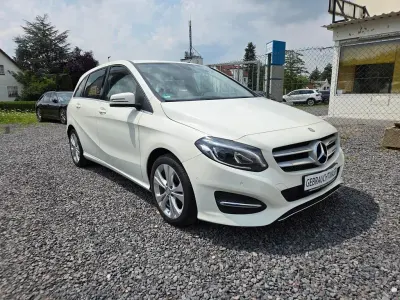 Gebraucht Mercedes B180 109 PS (80 kW) 2016 Weiß Kleinwagen