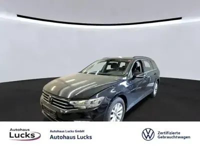 Gebraucht VW Passat 150 PS (110 kW) 2024 Deep black perleffekt (metallic) Kombi