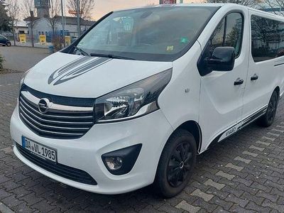 Gebraucht Opel Vivaro 145 PS (106 kW) 2018 Weiß Van / Kleinbus