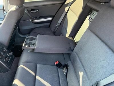 Gebraucht BMW 318 143 PS (105 kW) 2008 Blau Limousine