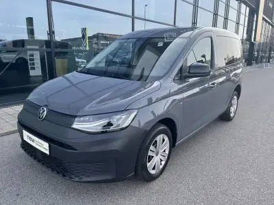 Usata VW Caddy 102 CV (75 kW) 2021 Grigio Monovolume