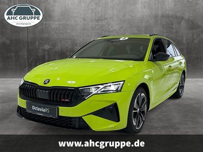 Gruen Gebraucht 2025 Skoda Octavia RS Kombi | 40.650 € (Fairer Preis)