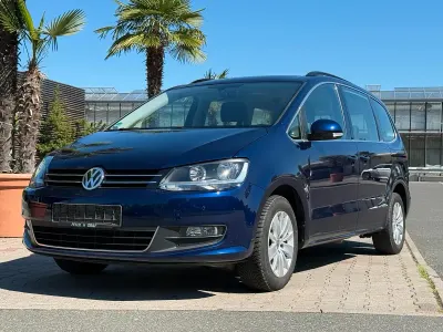 Gebraucht VW Sharan Comfortline 150 PS (110 kW) 2018 Blau Van / Kleinbus