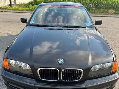 BMW 323