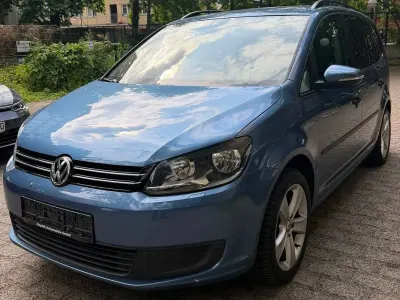 Gebraucht VW Touran Trendline 105 PS (77 kW) 2011 Blau Van / Kleinbus